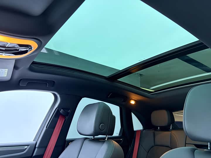 Фото 19 - Porsche Macan