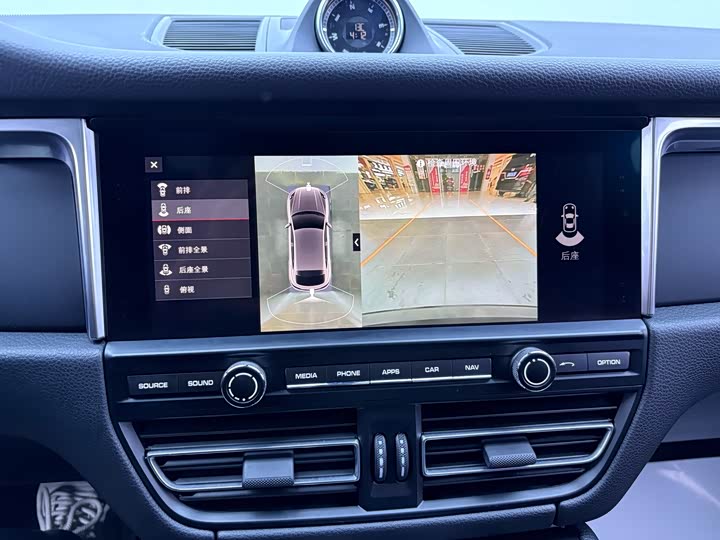 Фото 28 - Porsche Macan