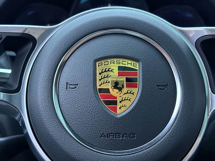 Фото 30 - Porsche Macan