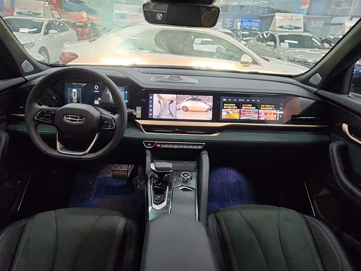 Фото 10 - Geely Monjaro