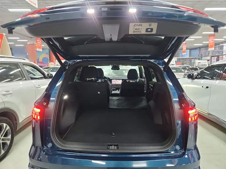 Фото 19 - Geely Monjaro