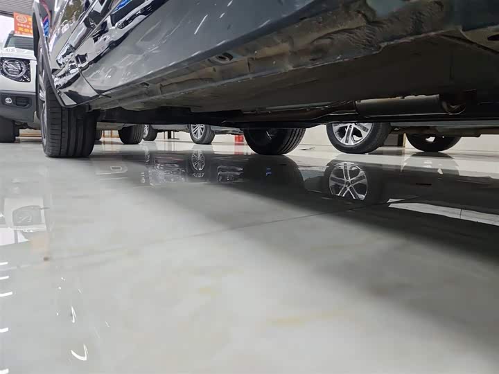 Фото 21 - Geely Monjaro