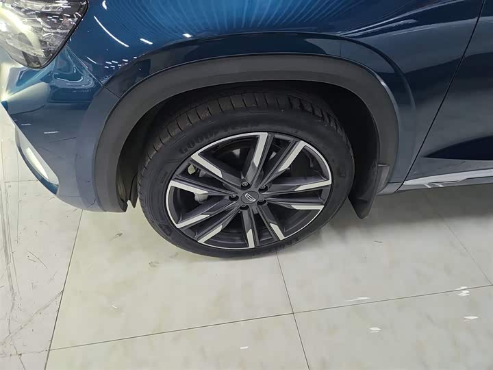 Фото 23 - Geely Monjaro