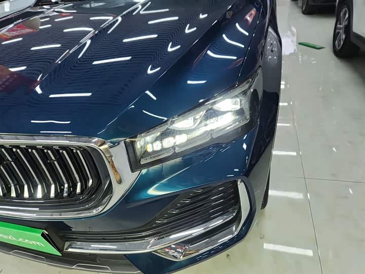 Фото 24 - Geely Monjaro