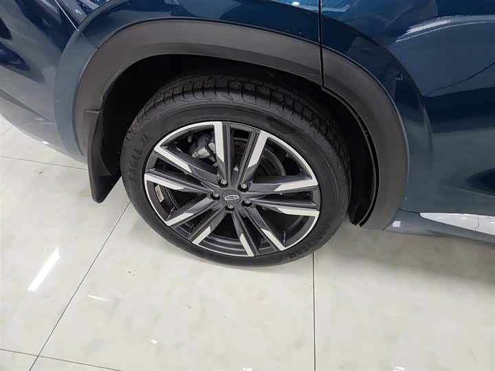 Фото 26 - Geely Monjaro