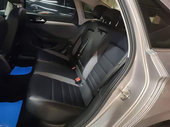 Фото 17 - Volkswagen Sagitar L