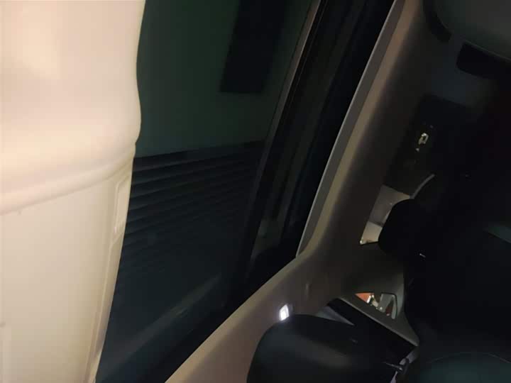 Фото 18 - Volkswagen Sagitar L