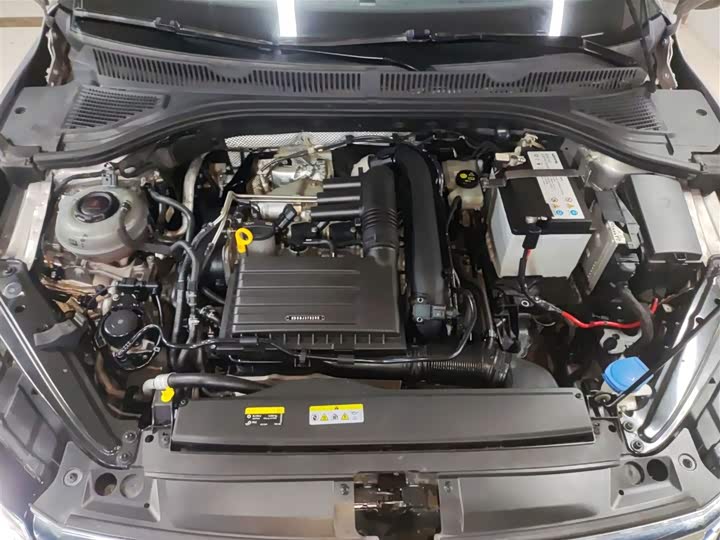 Фото 20 - Volkswagen Sagitar L