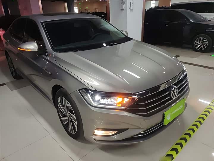 Фото 4 - Volkswagen Sagitar L