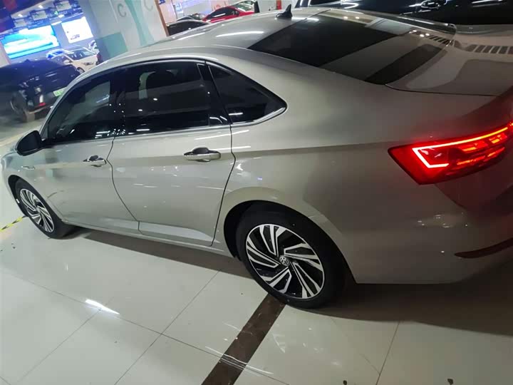 Фото 5 - Volkswagen Sagitar L