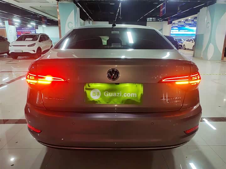 Фото 6 - Volkswagen Sagitar L