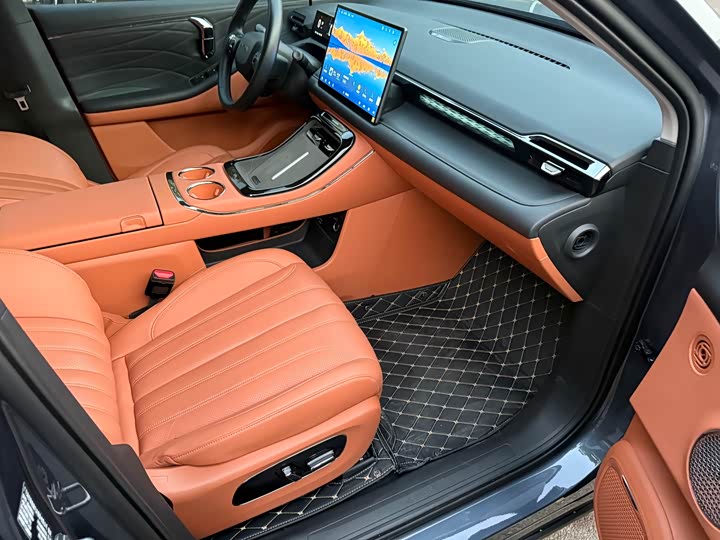 Фото 12 - GAC Aion V