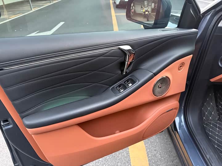 Фото 16 - GAC Aion V