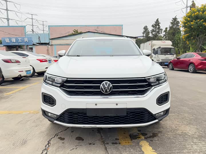 Фото 2 - Volkswagen T-Roc