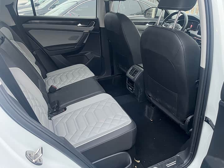 Фото 8 - Volkswagen Tayron