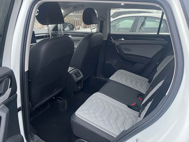 Фото 9 - Volkswagen Tayron