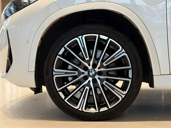 Фото 13 - BMW X1