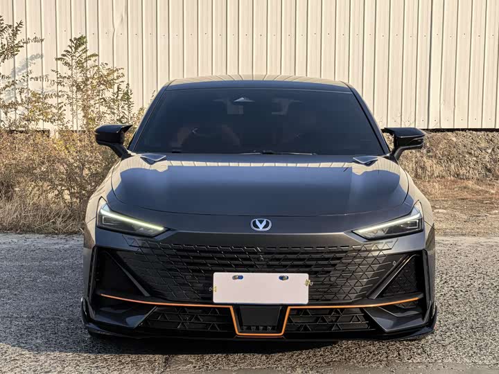 Фото 2 - Changan UNI-V