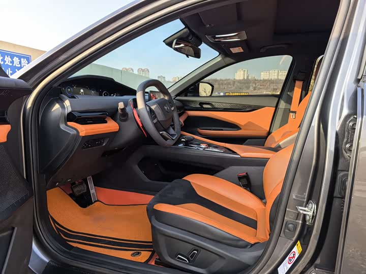 Фото 7 - Changan UNI-V