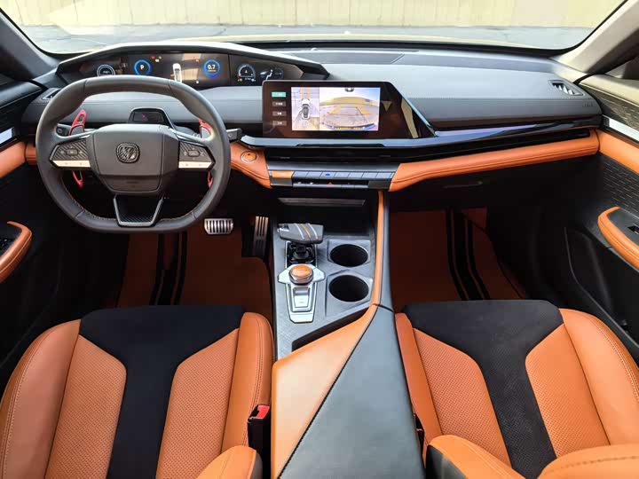 Фото 9 - Changan UNI-V