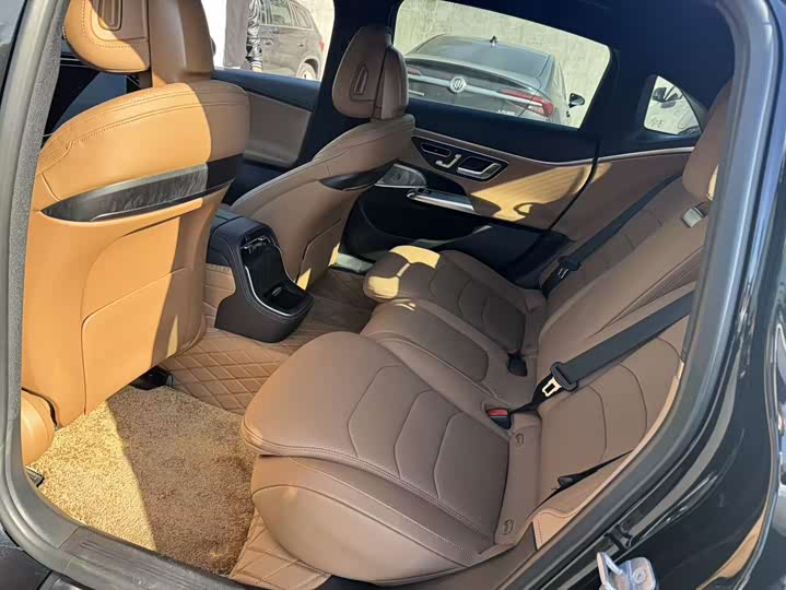 Фото 7 - Mercedes-Benz E-Class