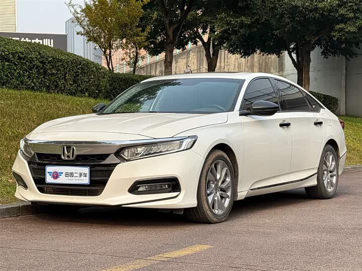 Фото 1 - Honda Accord