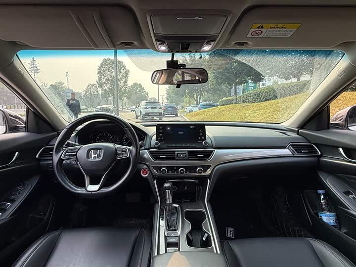 Фото 7 - Honda Accord