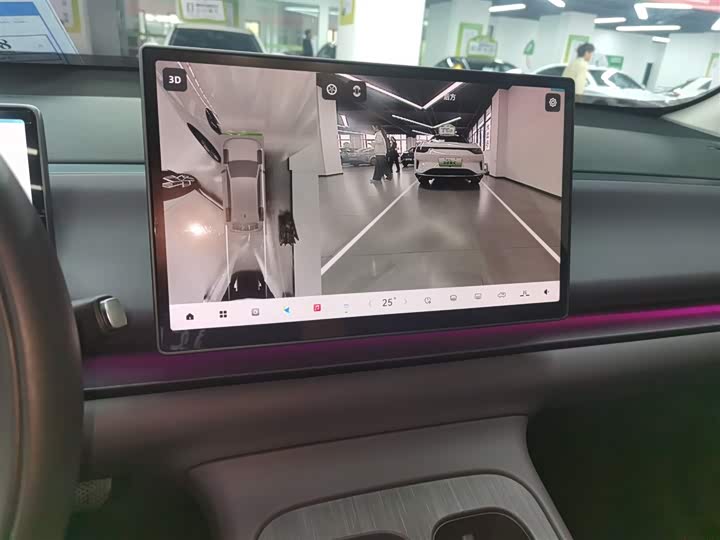 Фото 13 - Leapmotor C10