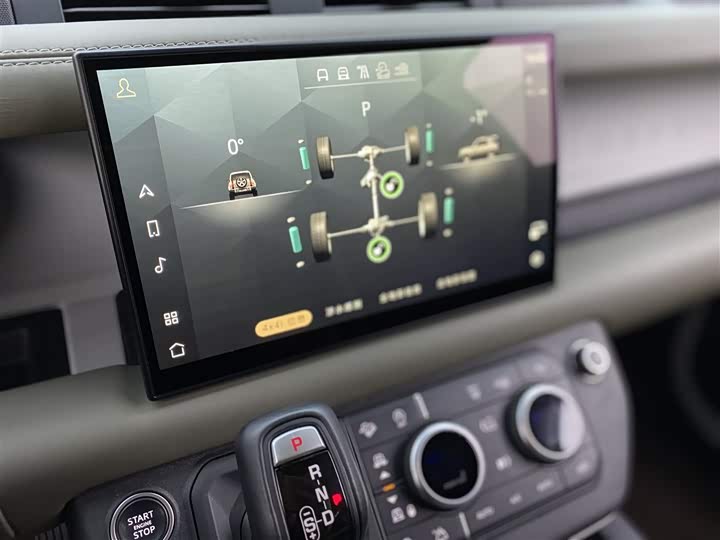 Фото 16 - Land Rover Defender