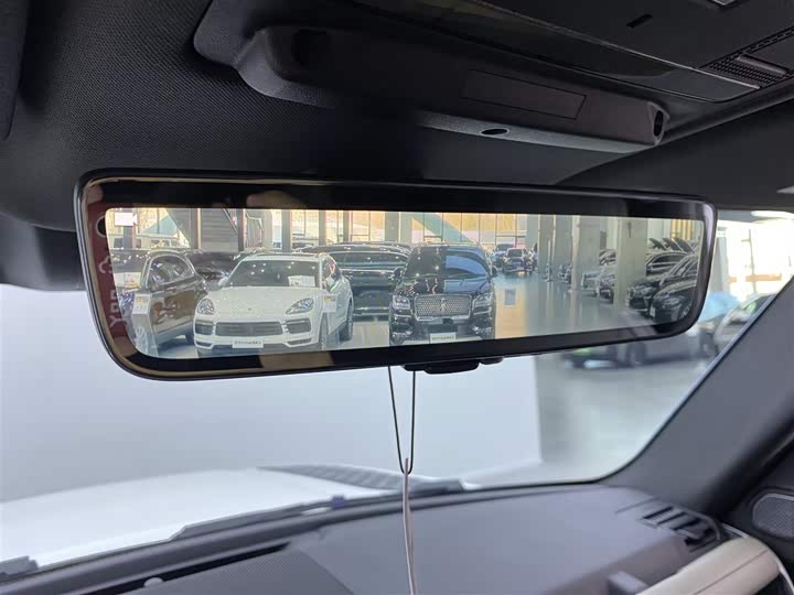 Фото 20 - Land Rover Defender