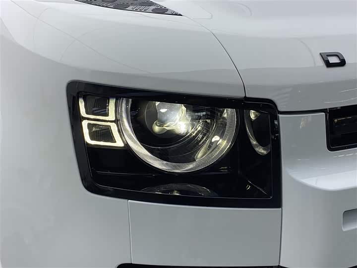 Фото 29 - Land Rover Defender