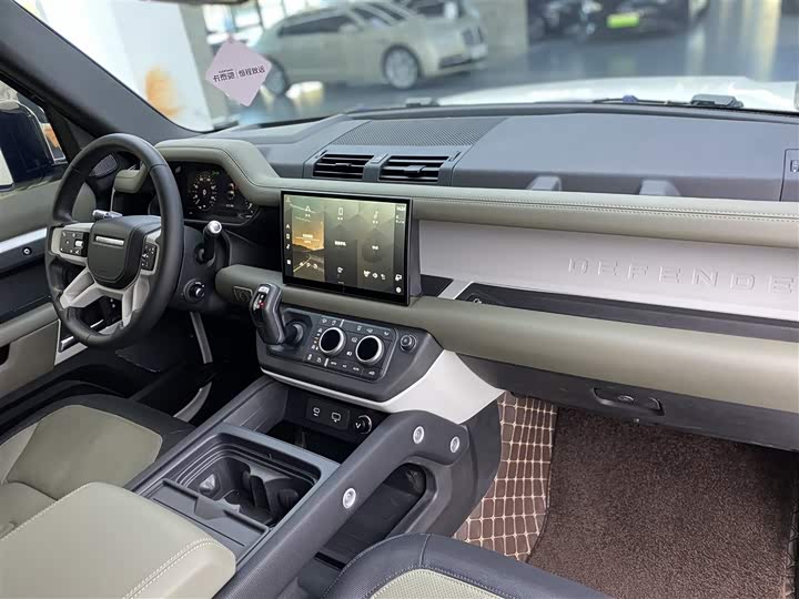 Фото 9 - Land Rover Defender