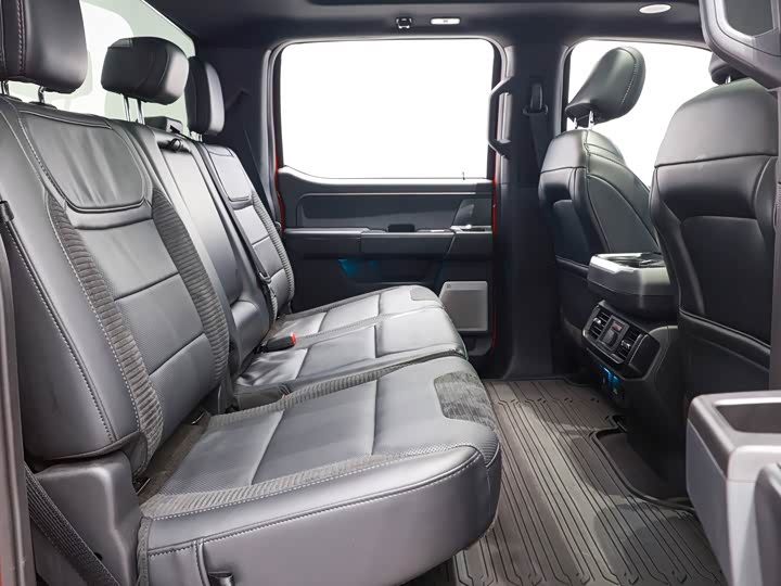 Фото 11 - Ford F-150 Raptor