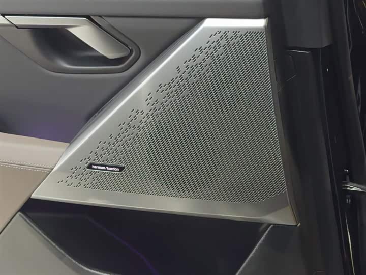 Фото 14 - BMW 5 Series