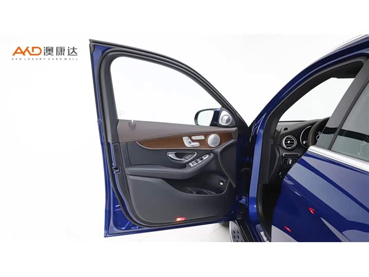 Фото 10 - Mercedes-Benz GLC-Class