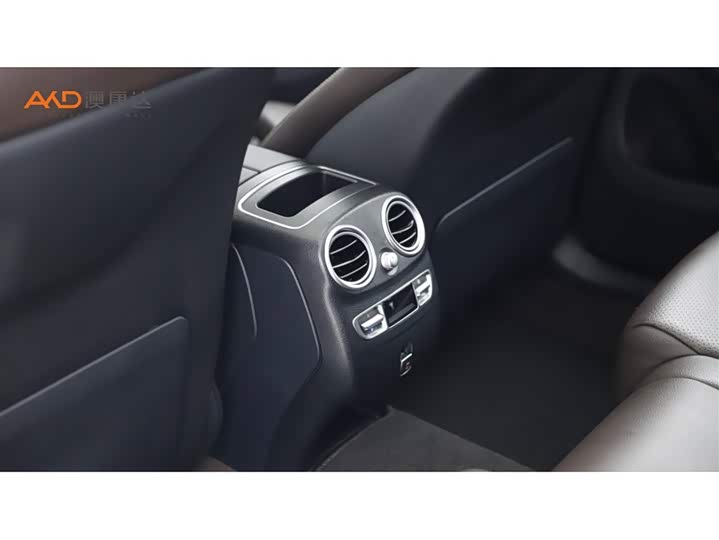 Фото 9 - Mercedes-Benz GLC-Class