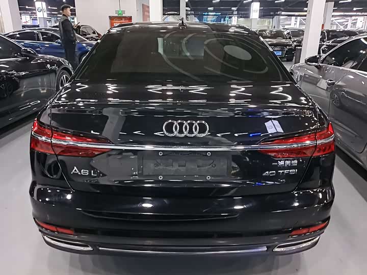 Фото 18 - Audi A6L