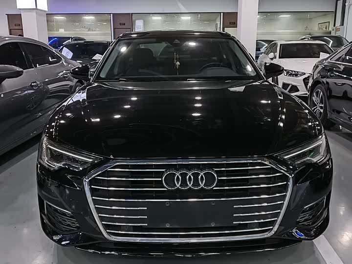 Фото 2 - Audi A6L