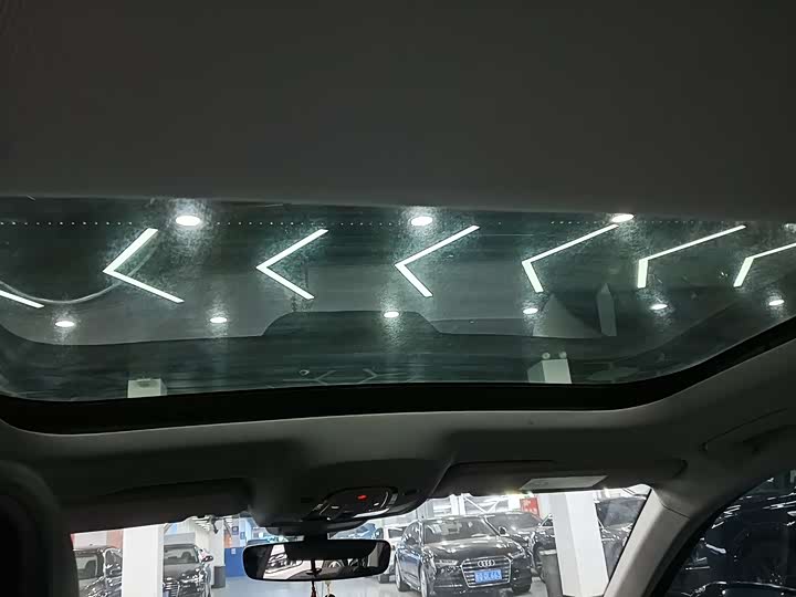 Фото 9 - Audi A6L