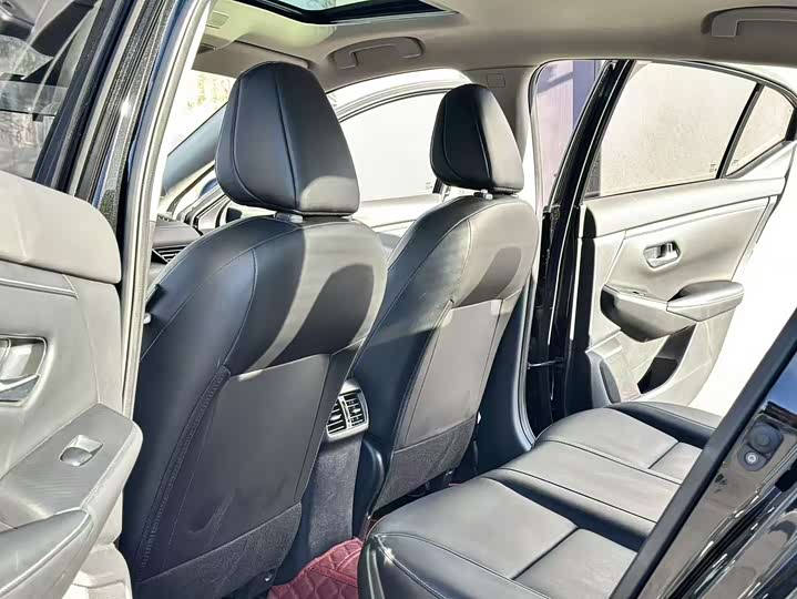 Фото 5 - Nissan Sylphy