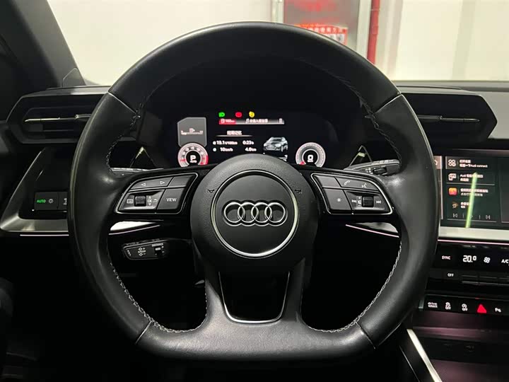 Фото 17 - Audi A3