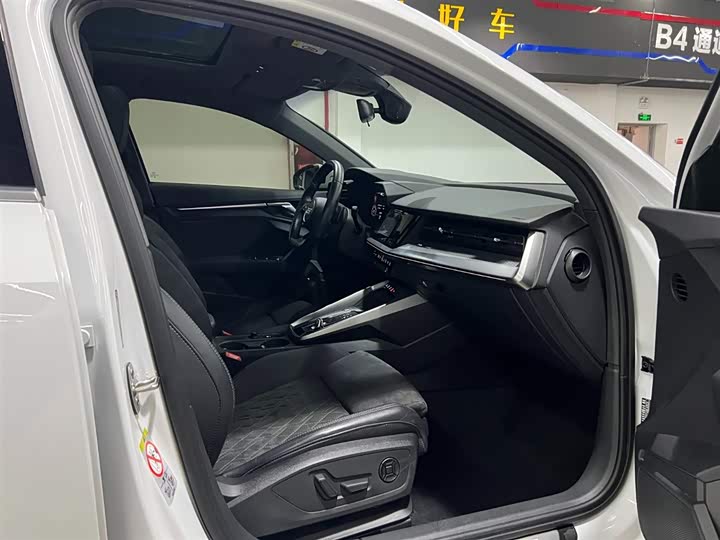 Фото 19 - Audi A3