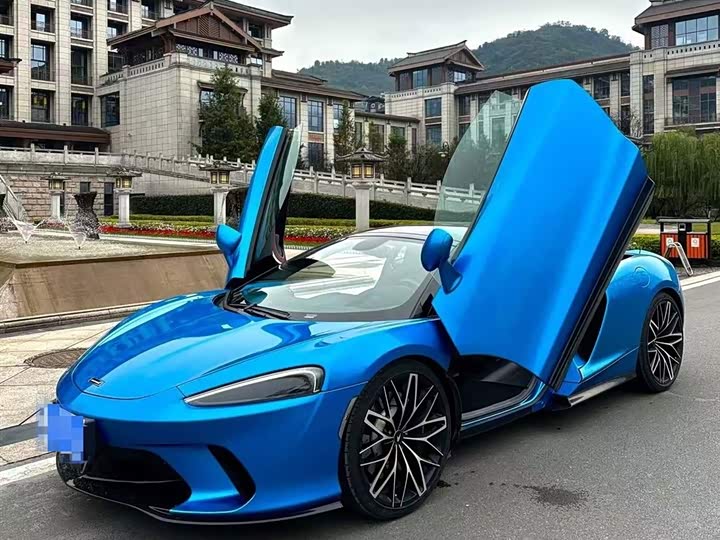 Фото 1 - McLaren GT