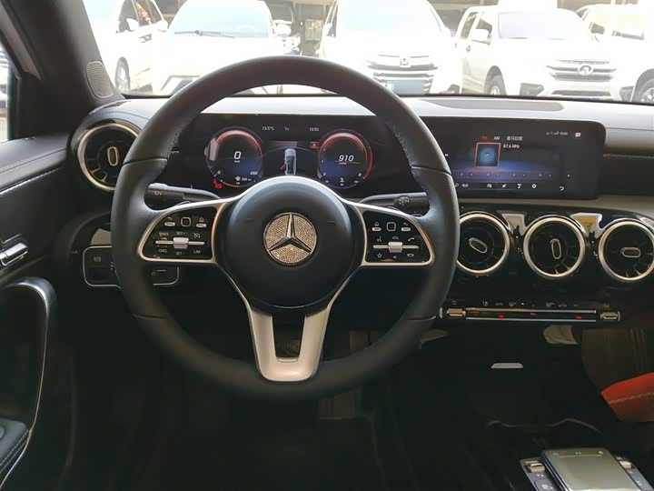 Фото 11 - Mercedes-Benz A-Class