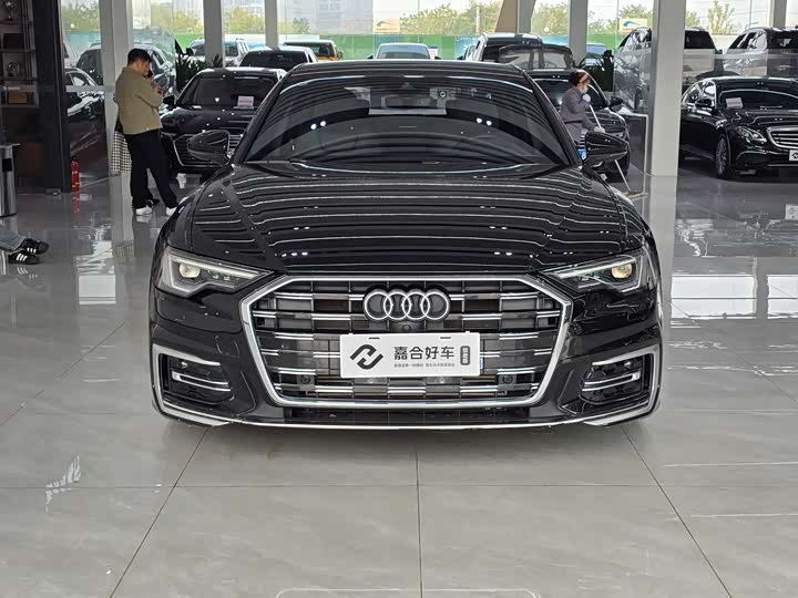 Фото 3 - Audi A6L