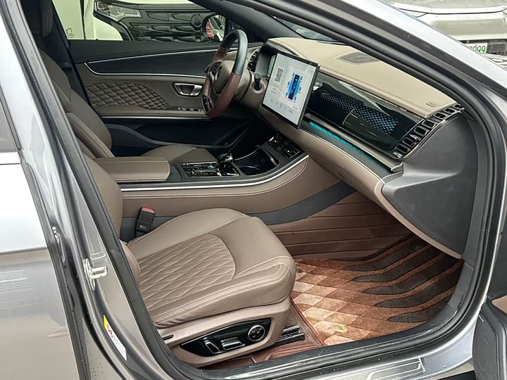 Фото 12 - BYD Han