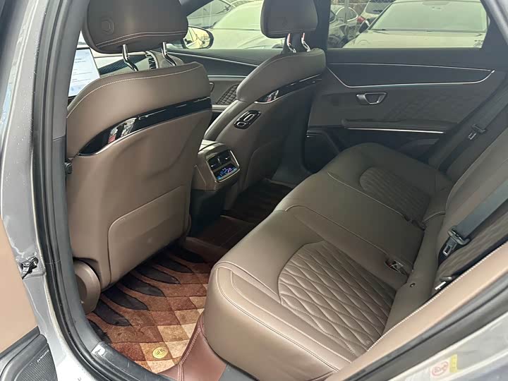 Фото 14 - BYD Han