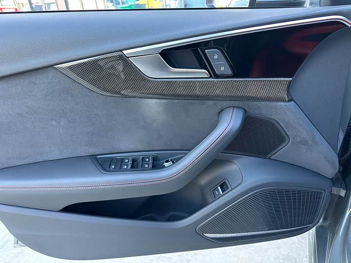 Фото 7 - Audi S4