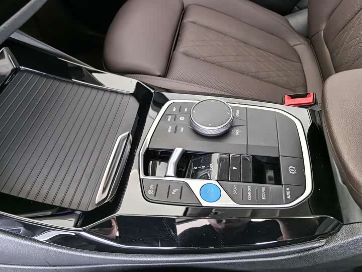 Фото 14 - BMW iX3