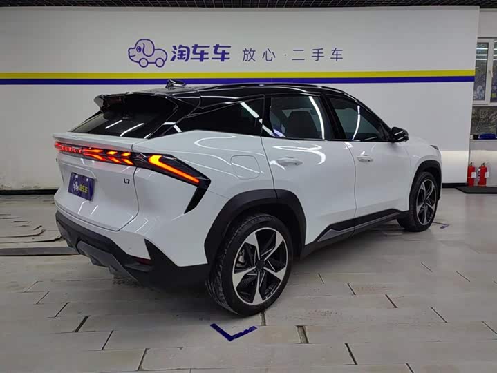 Фото 3 - Geely Galaxy L7